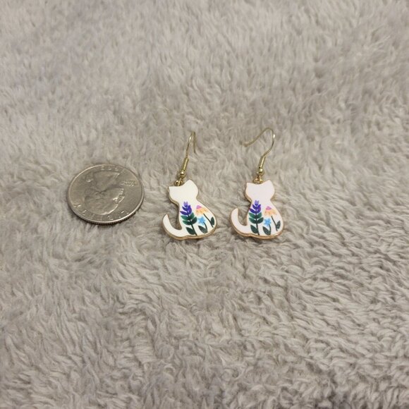 Cats Kittens Earrings Multi Color Floral Fish Hook Hanging Dangle Fun E7E - Picture 2 of 3